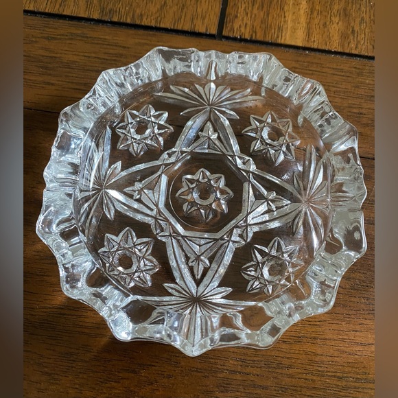 Set of 3 Vintage Crystal Cut Glass Ash Trays - Picture 3 of 11